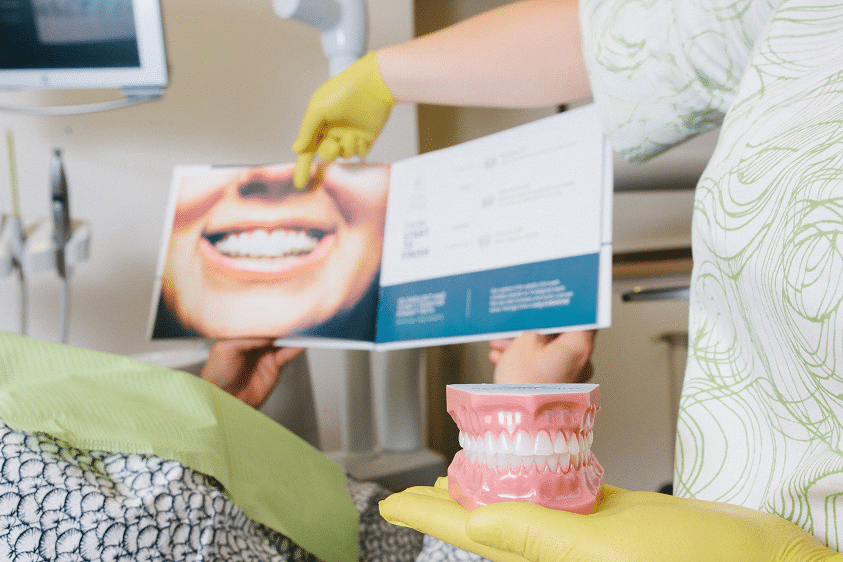 Lijepi i lijepo posloženi zubi